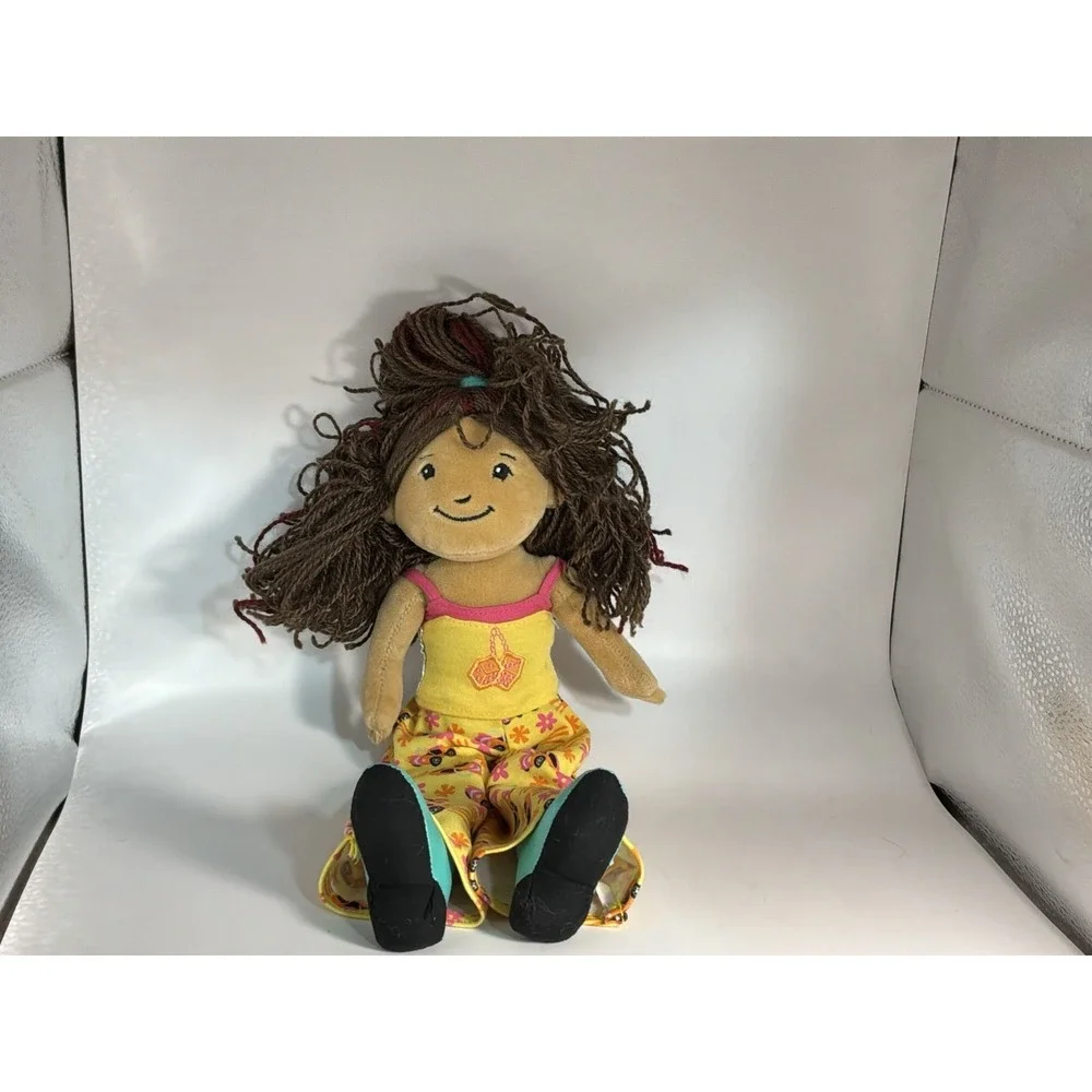 2000 Yvette Plush Manhattan Toy Groovy Girls Brown Yarn Hair Normal Wear For Age